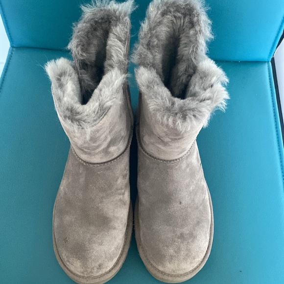 UGG Charcoal Constantine Ribbon-Accent Boot - Picture 6 of 9